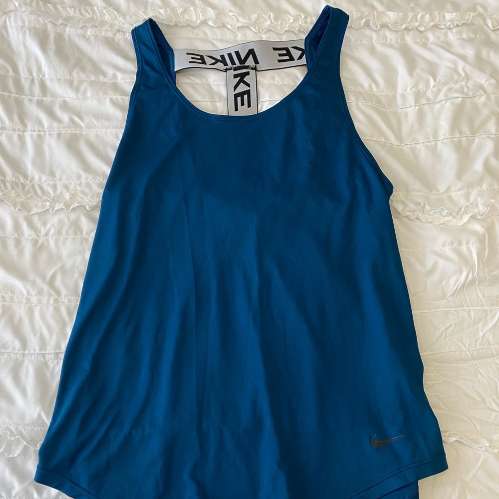 Nike tank